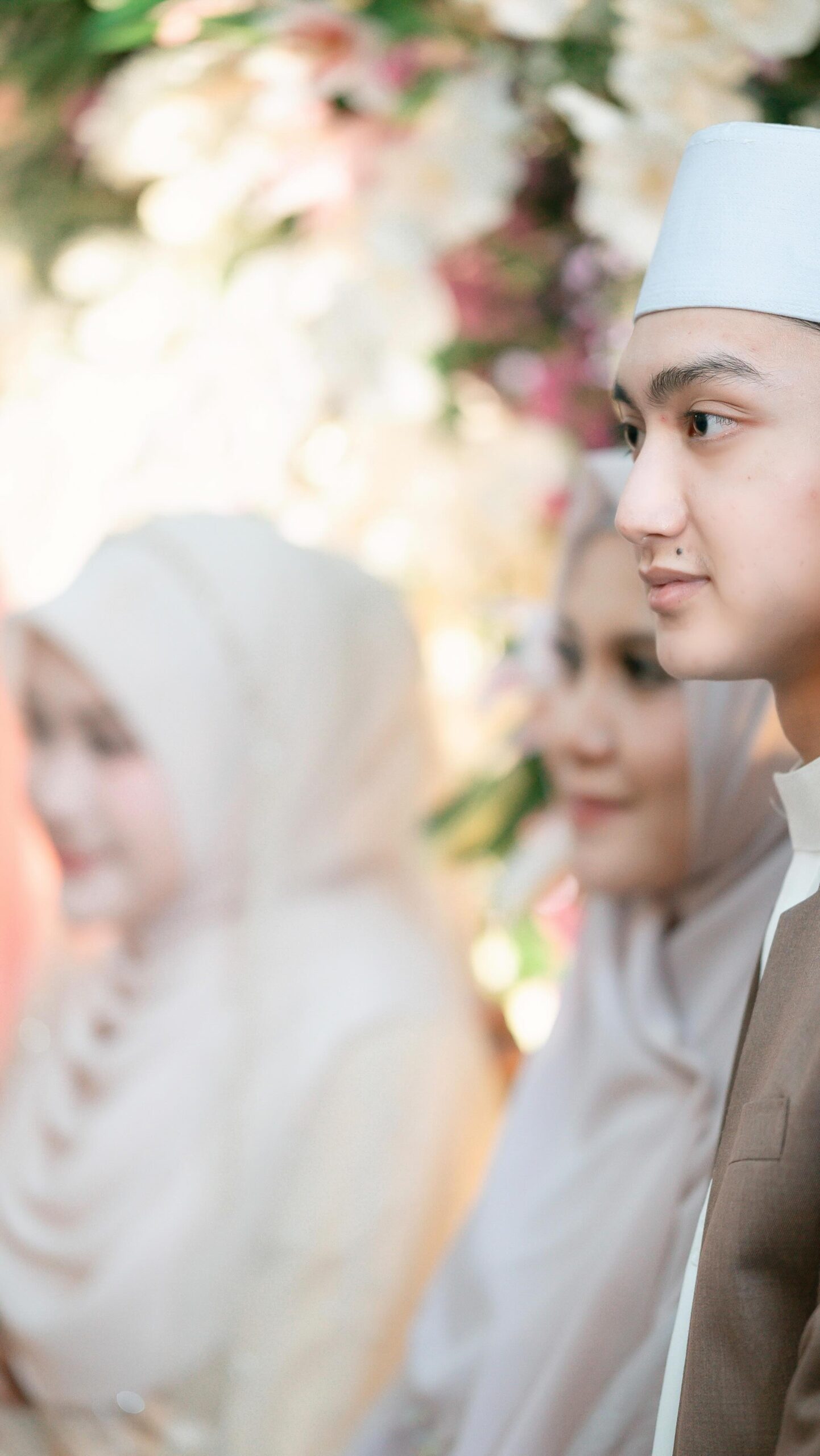 Gus Azmi Resmi Bertunangan, Kenali Sosok dan Nama Tunangannya