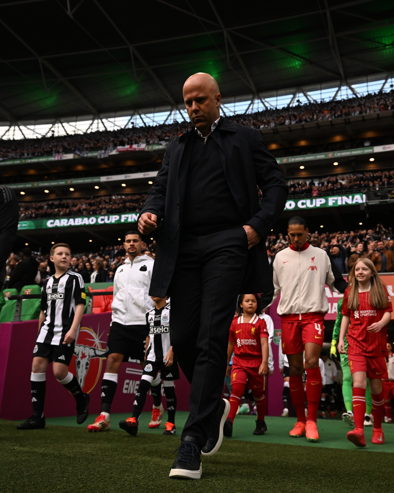 Newcastle Tumbangkan Liverpool 2-1