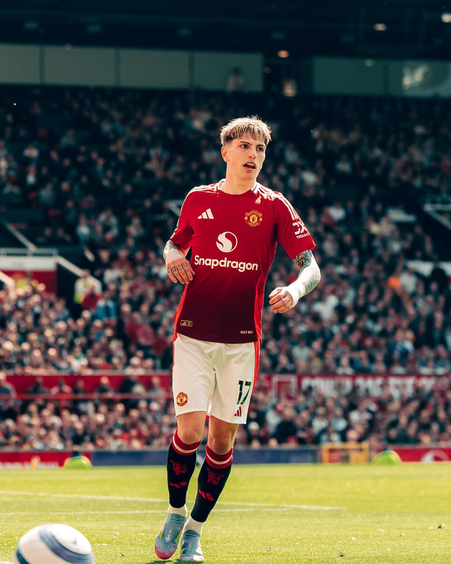 Manchester United Kembali Tergelincir di Old Trafford: Gol Ciamik Sarabia Antar Kemenangan Tipis untuk Wolves