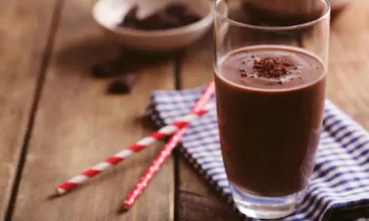 Manfaat Minum Susu Coklat Bagi Orang Dewasa yang Belum Anda