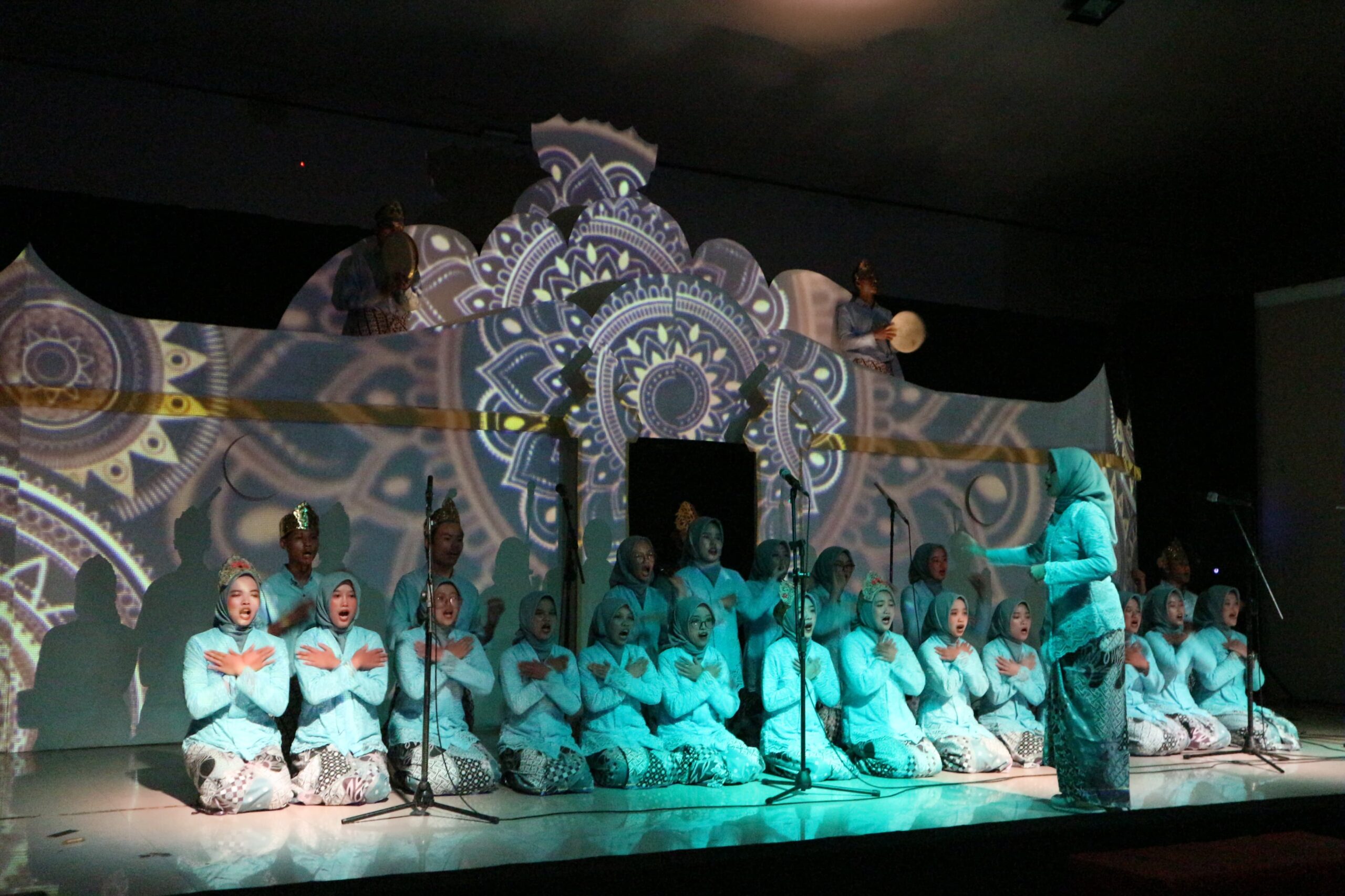 Pengukuhan Anggota Baru UKM Kidung Kinasih Melalui Kegiatan AKREDIUM