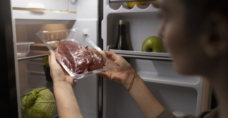 Wajib Tahu, Ini 5 Makanan yang Tidak Boleh Disimpan di Freezer