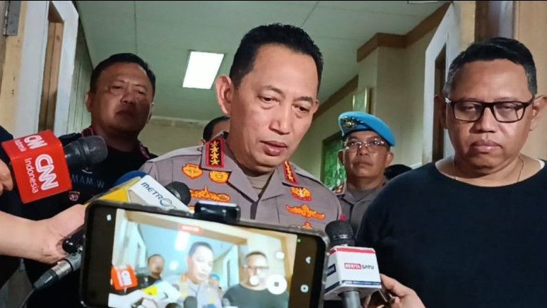 Kapolri ke Anggotanya: Tidak Usah Ragu-ragu, Tembak Kakinya Pakai Peluru Karet Jika Demonstran Masuk Markas