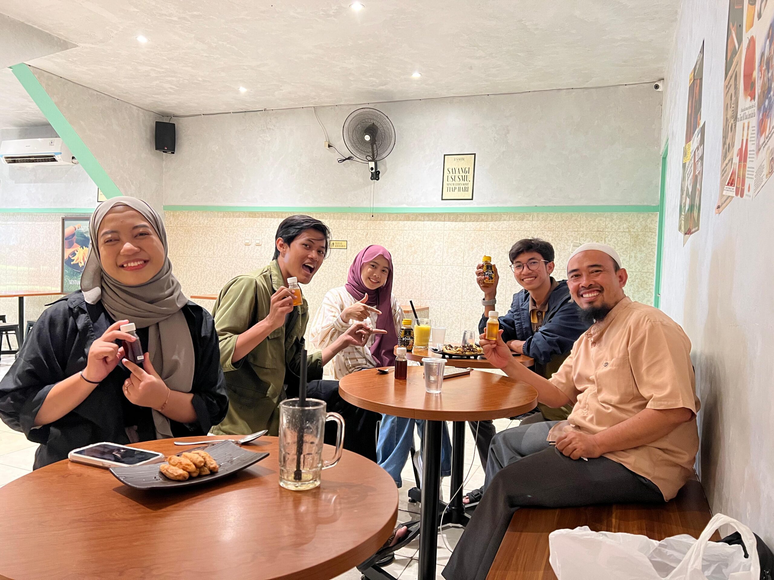 Mahasiswa KKN Digital UIN SSC Bantu UMKM Tingkatkan Pemasaran Digital